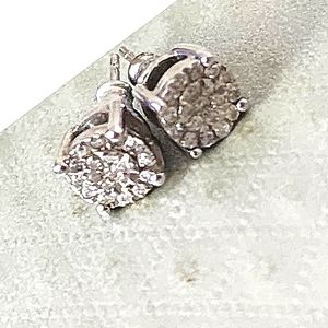 Sterling Silver 1/4 CTTW Diamond Cluster Stud Earrings Vintage